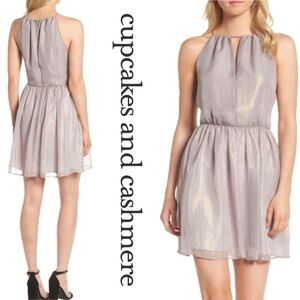 Cupcakes and Cashmere Bayleef Halter Gold Metallic Shimmer Lined Mini Dress Sz 6